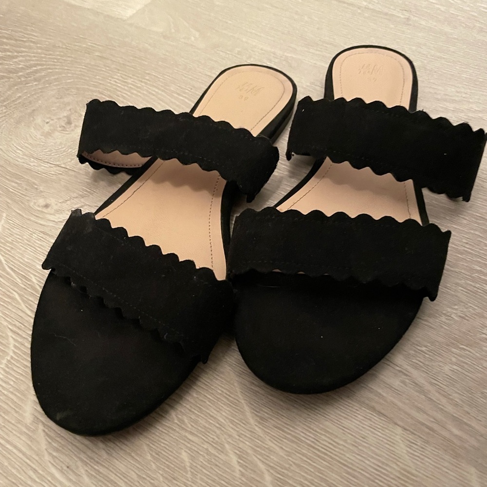 Faux Suede Scallop Flat Black Sandals - Picture 11 of 11